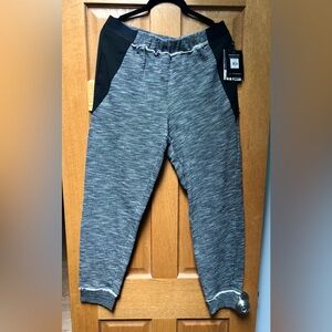 Elie Tahari for Kohls Casual Knit Pant woman’s size MT NWT